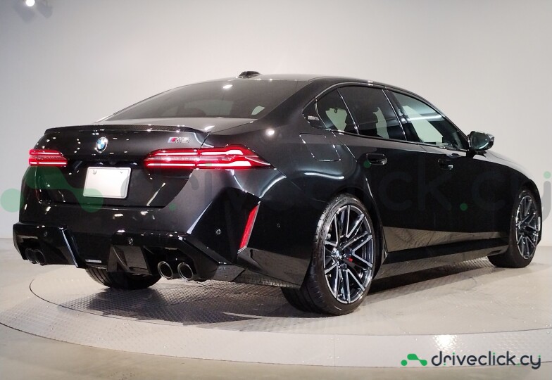 BMW M5 Черный
