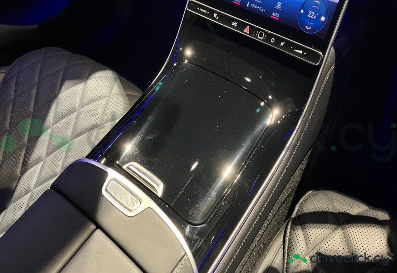 Mercedes S-class Black