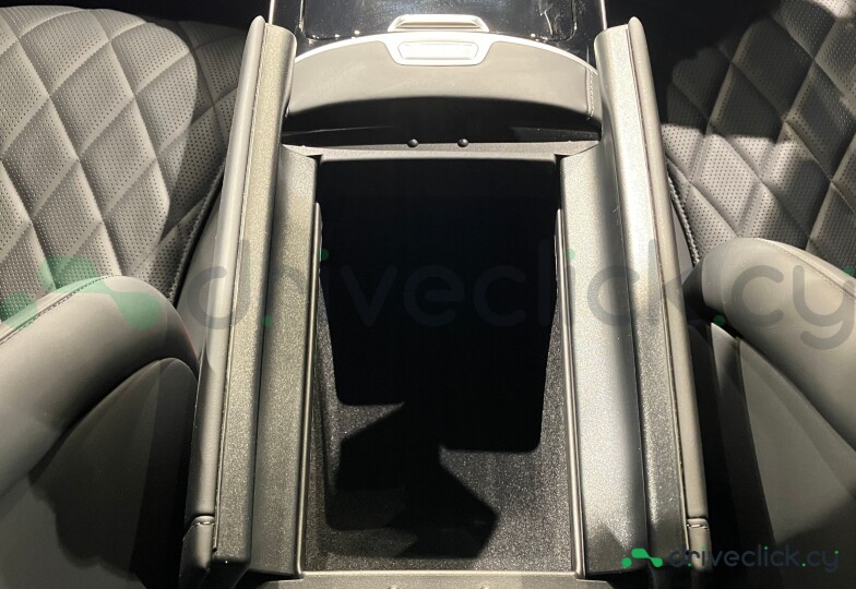 Mercedes S-class Black