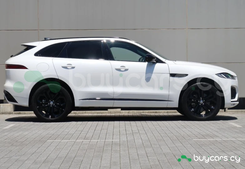 Jaguar F-Pace Белый