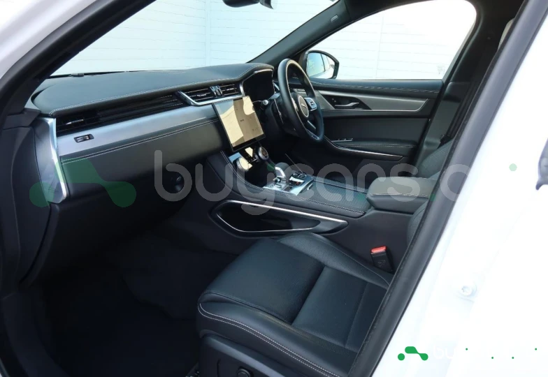 Jaguar F-Pace Белый