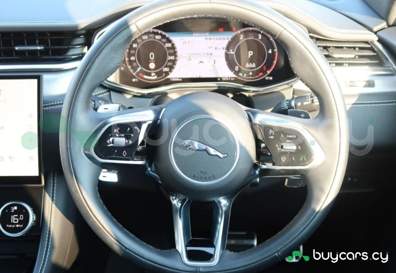 Jaguar F-Pace Белый