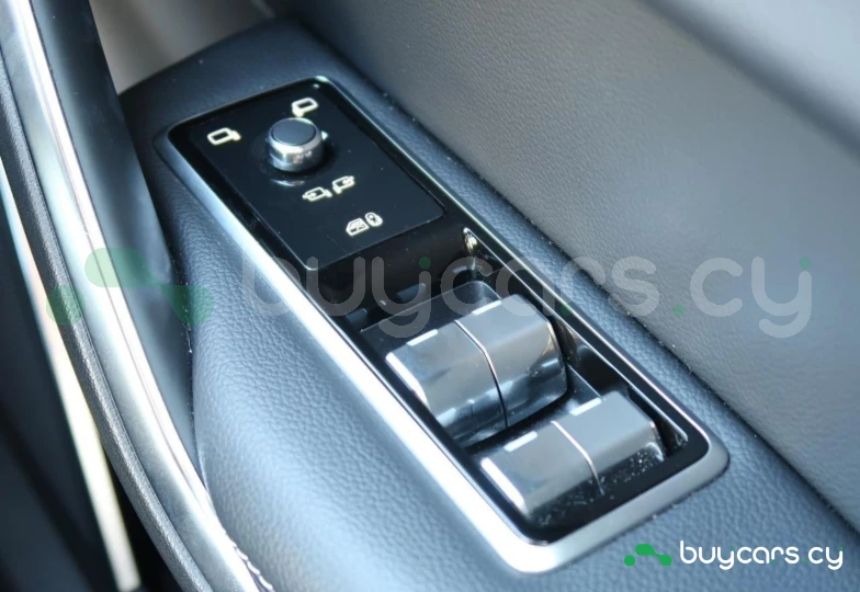 Jaguar F-Pace Белый