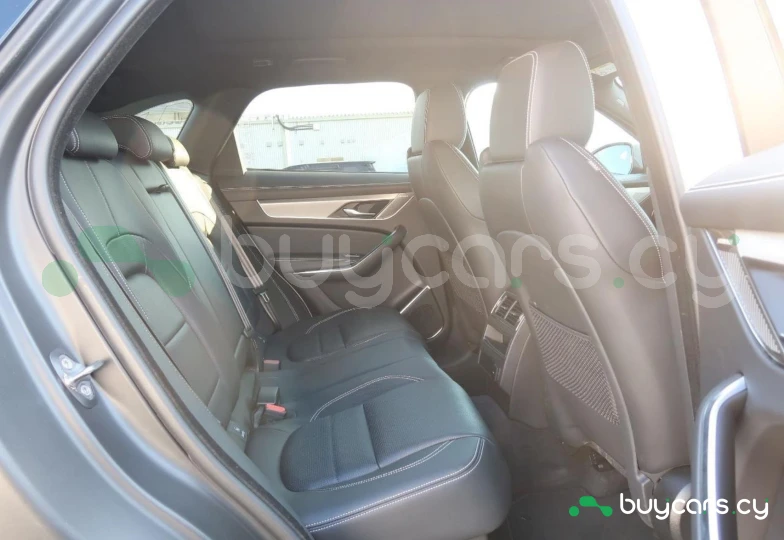 Jaguar F-Pace Белый