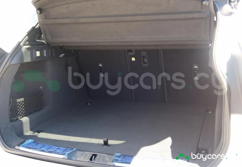 Jaguar F-Pace Белый