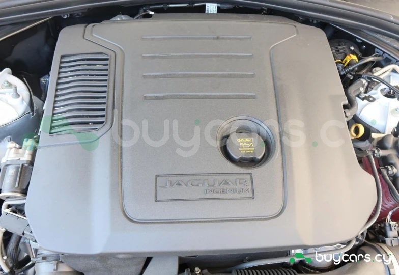 Jaguar F-Pace Белый