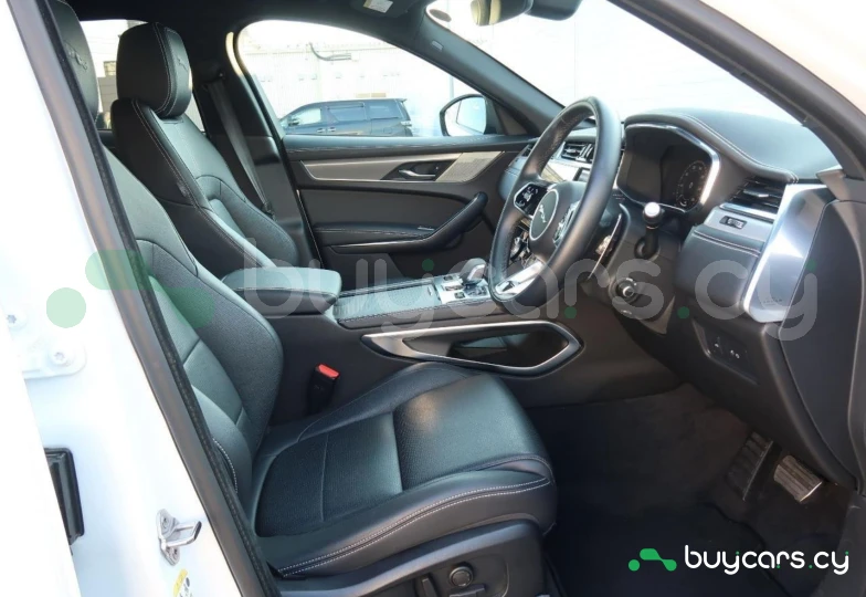 Jaguar F-Pace Белый