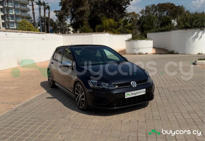 Volkswagen Golf Black
