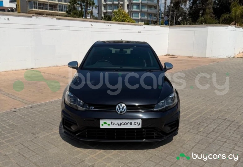 Volkswagen Golf Black