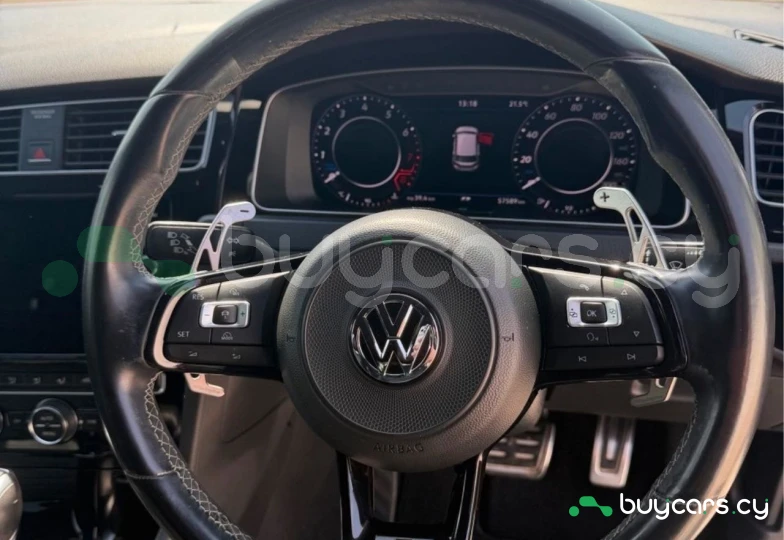 Volkswagen Golf Black