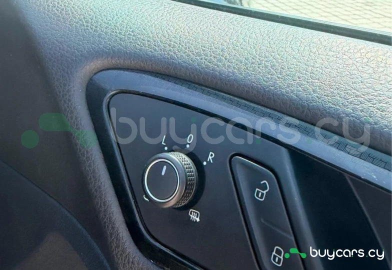 Volkswagen Golf Black