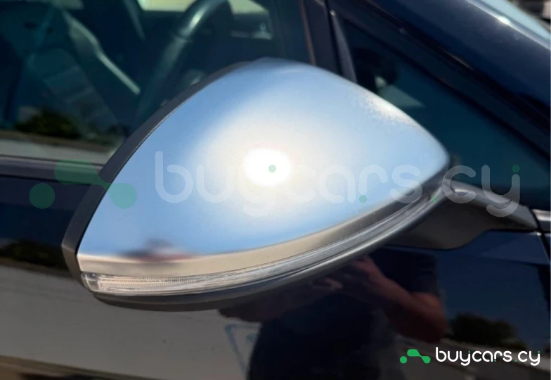 Volkswagen Golf Black