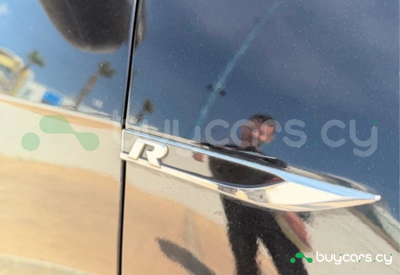 Volkswagen Golf Black