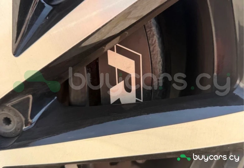 Volkswagen Golf Black