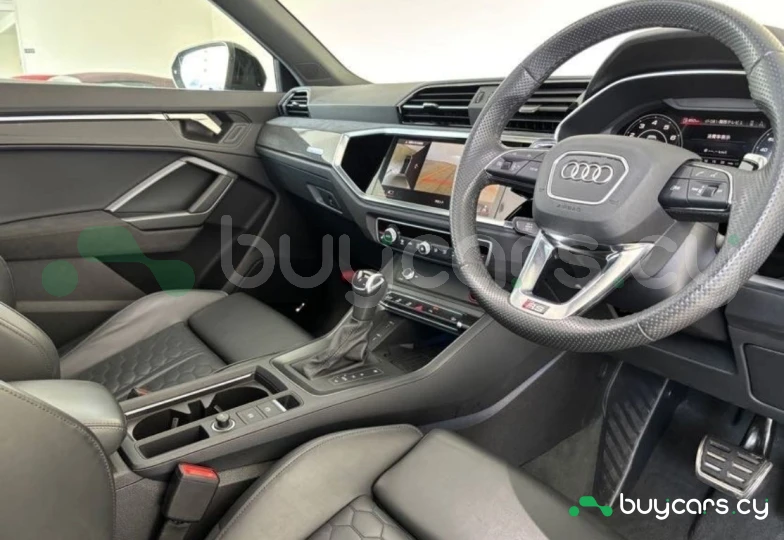 Audi RS Q3 Черный