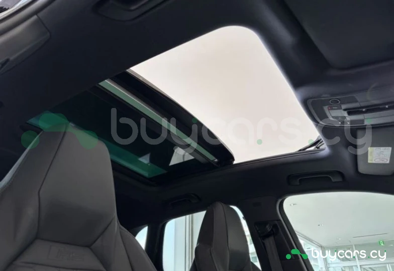 Audi RS Q3 Черный