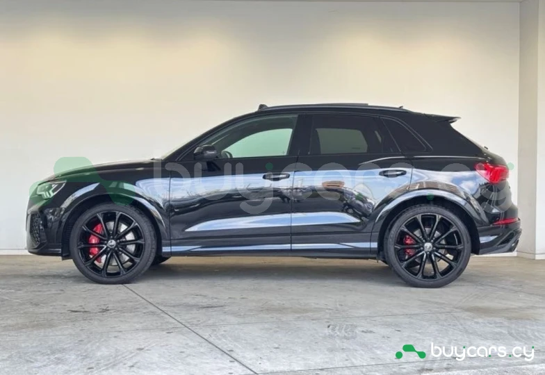 Audi RS Q3 Черный