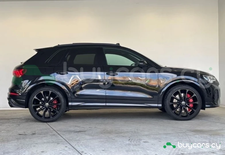 Audi RS Q3 Черный