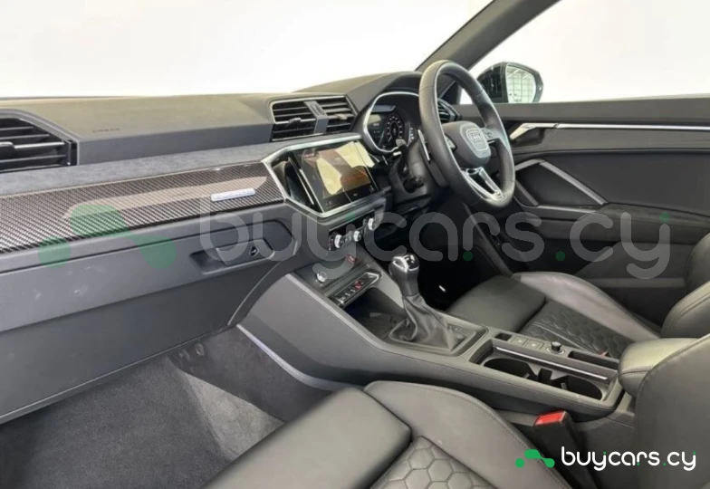 Audi RS Q3 Черный