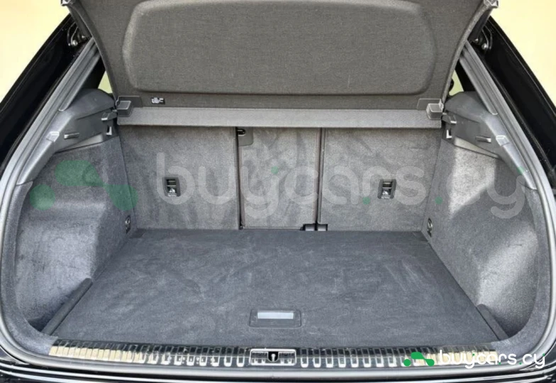 Audi RS Q3 Черный