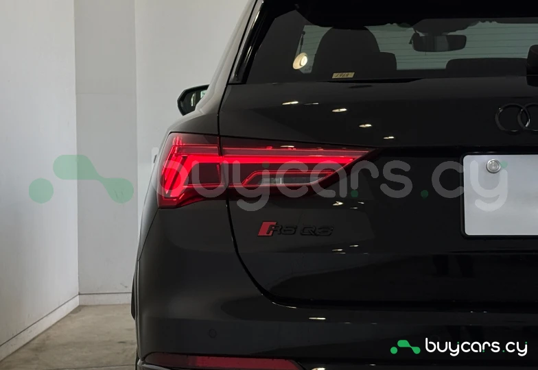 Audi RS Q3 Черный