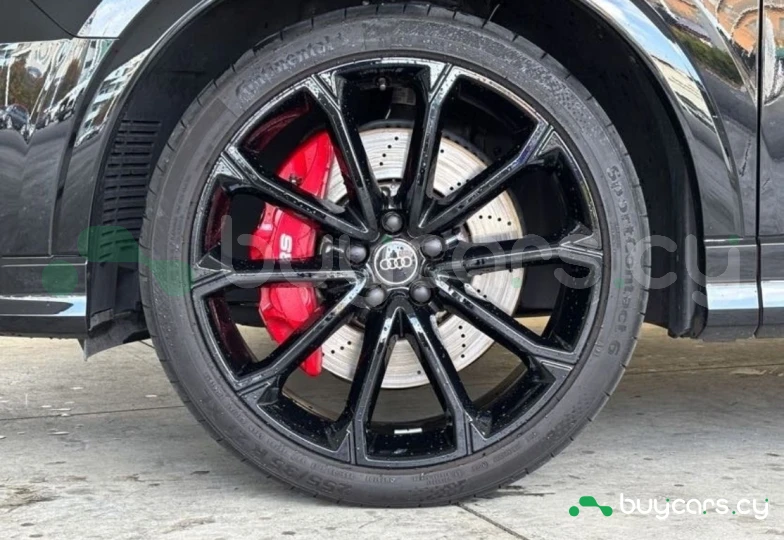 Audi RS Q3 Черный