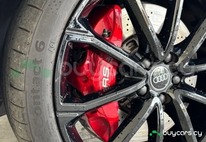 Audi RS Q3 Черный