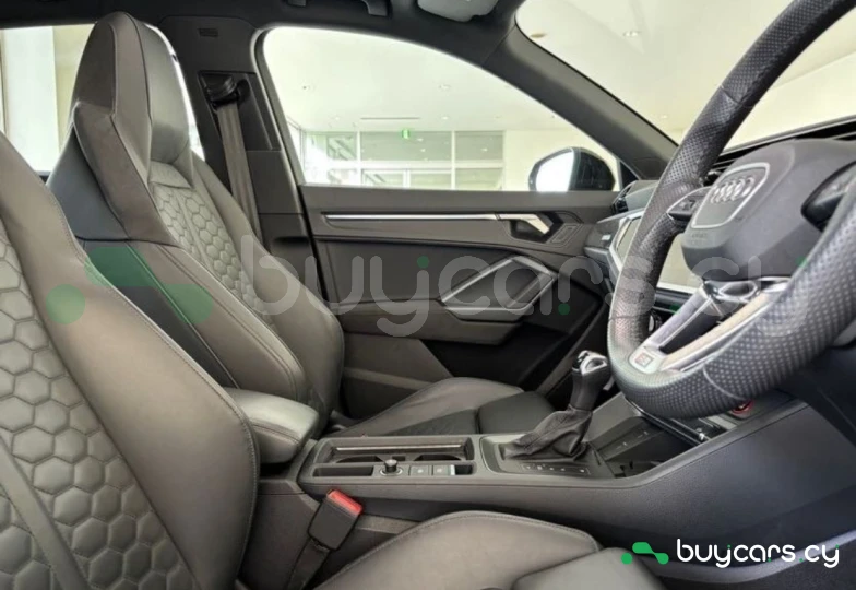 Audi RS Q3 Черный