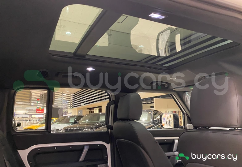 Land Rover Defender Белый