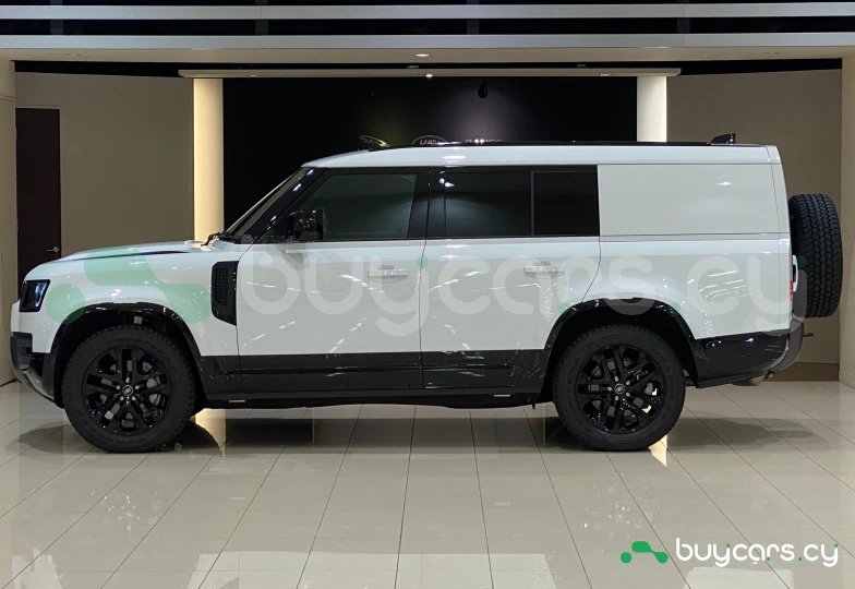 Land Rover Defender Белый