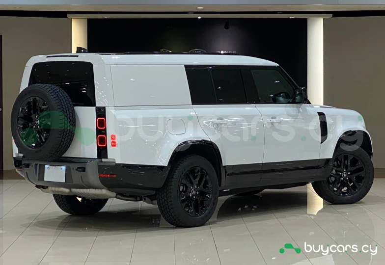 Land Rover Defender Белый