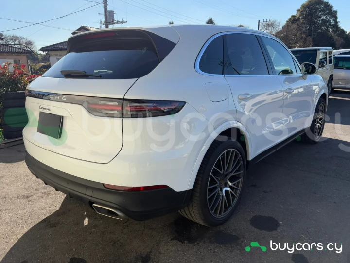 Porsche Cayenne White