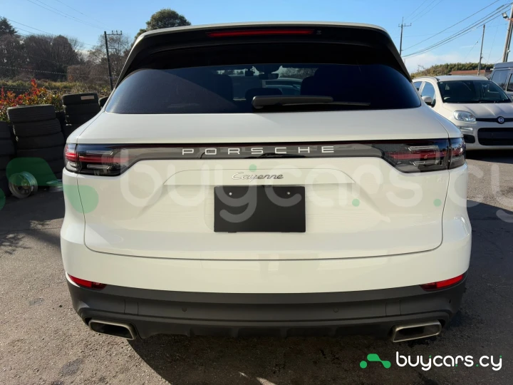 Porsche Cayenne White