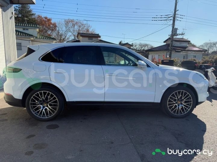 Porsche Cayenne White