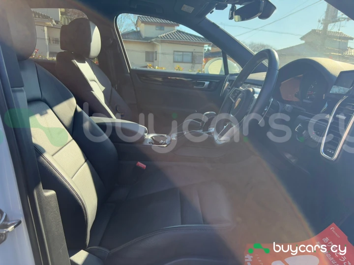 Porsche Cayenne White