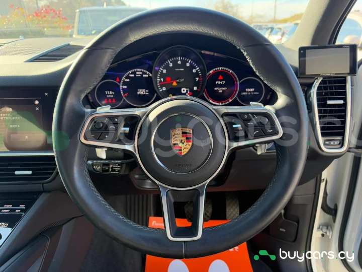 Porsche Cayenne White