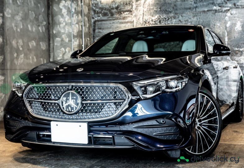 Mercedes E-class Black