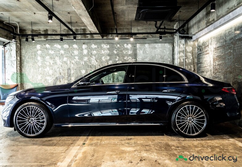 Mercedes E-class Black