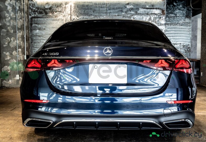Mercedes E-class Black