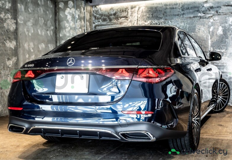 Mercedes E-class Black