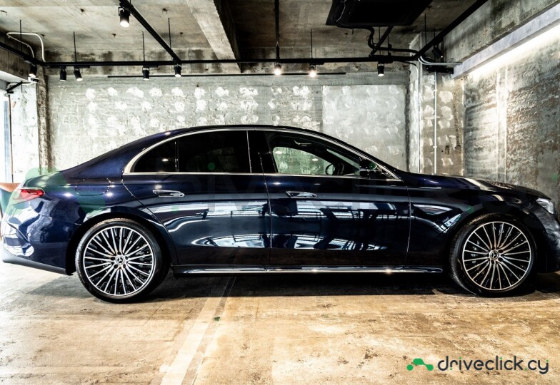 Mercedes E-class Black