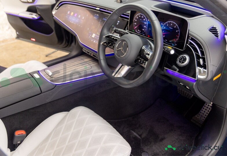 Mercedes E-class Black