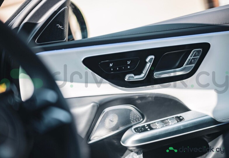 Mercedes E-class Black