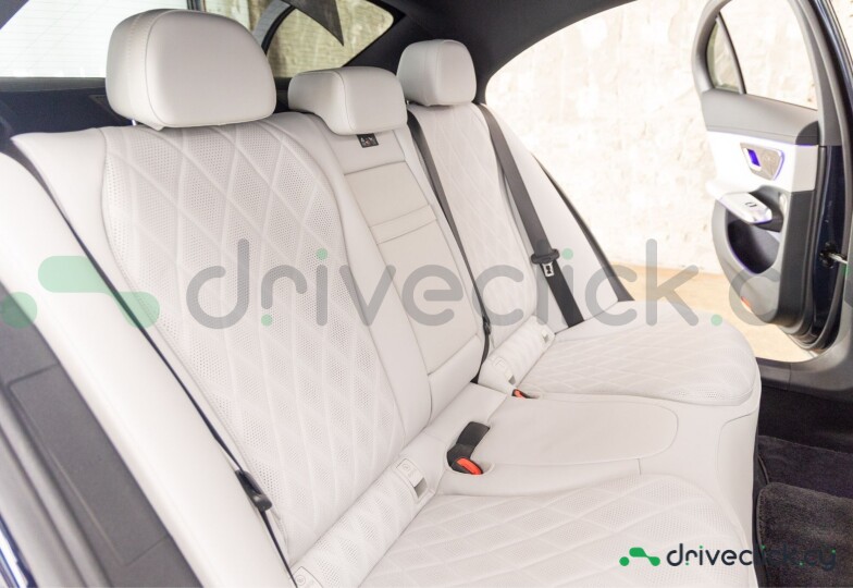 Mercedes E-class Black