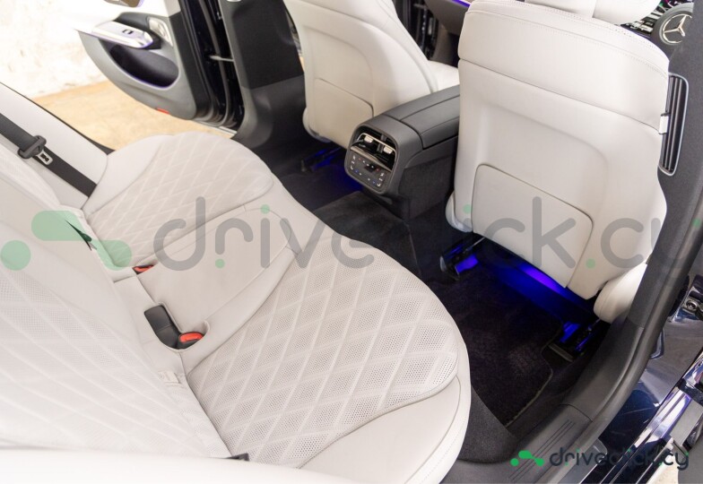Mercedes E-class Black