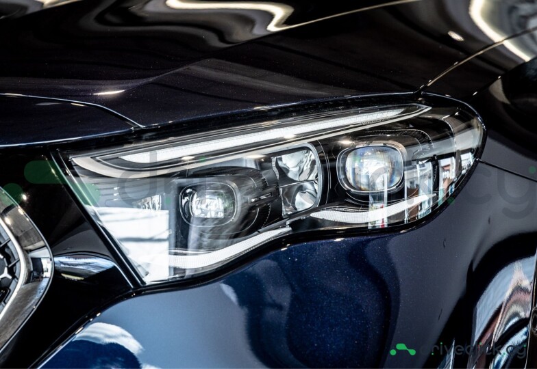 Mercedes E-class Black