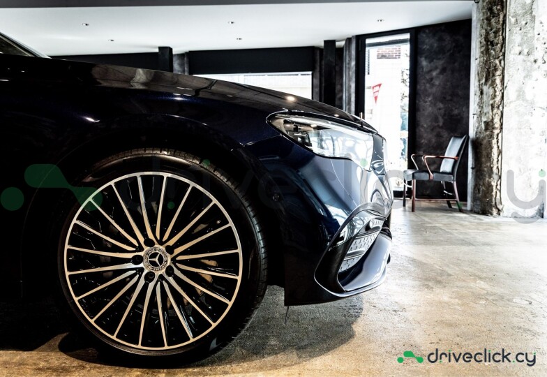 Mercedes E-class Black