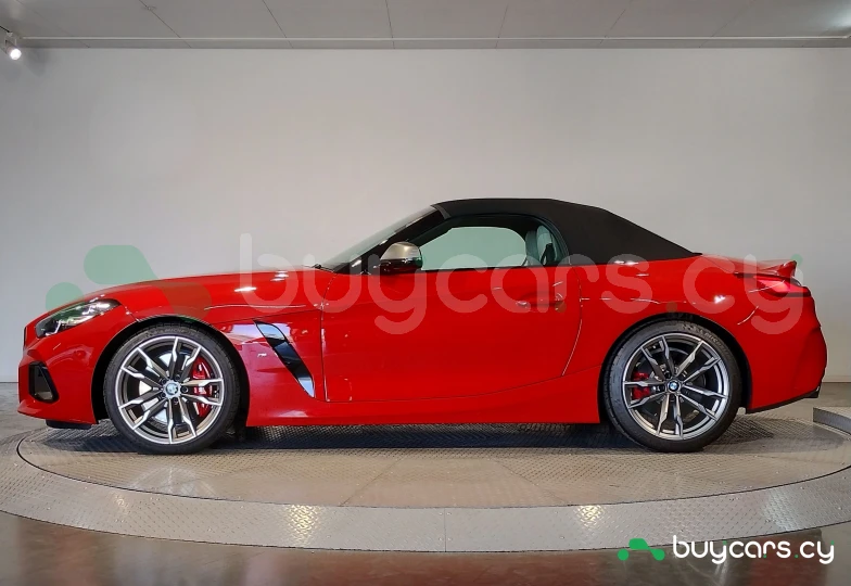 BMW Z4 Красный
