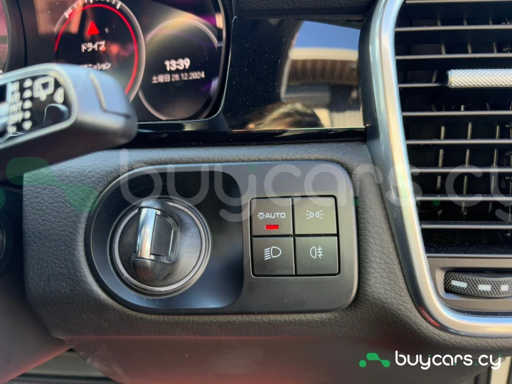 Porsche Cayenne White