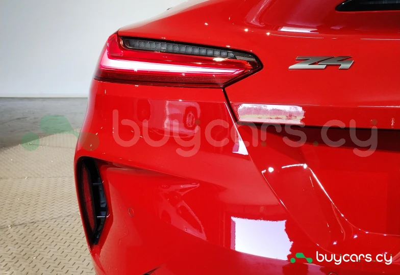 BMW Z4 Красный